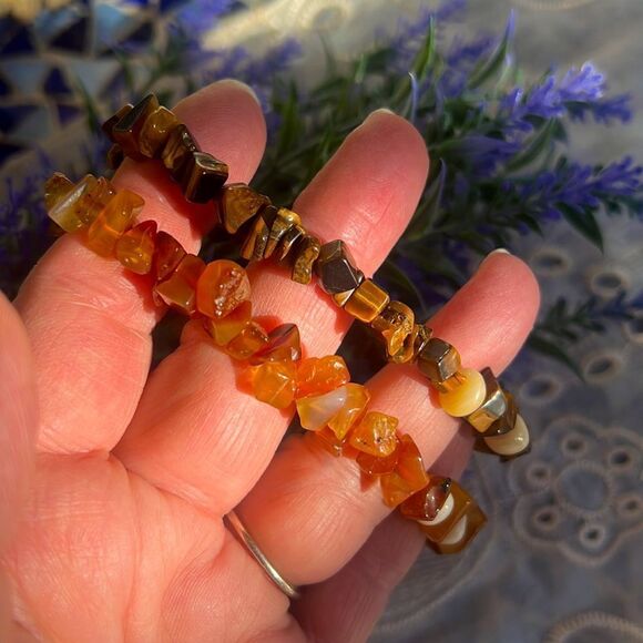 Set 2 Tumbled Gemstone Stretch Bracelets - Tiger Eye & Carnelian/Agate W/MOP - Picture 3 of 8